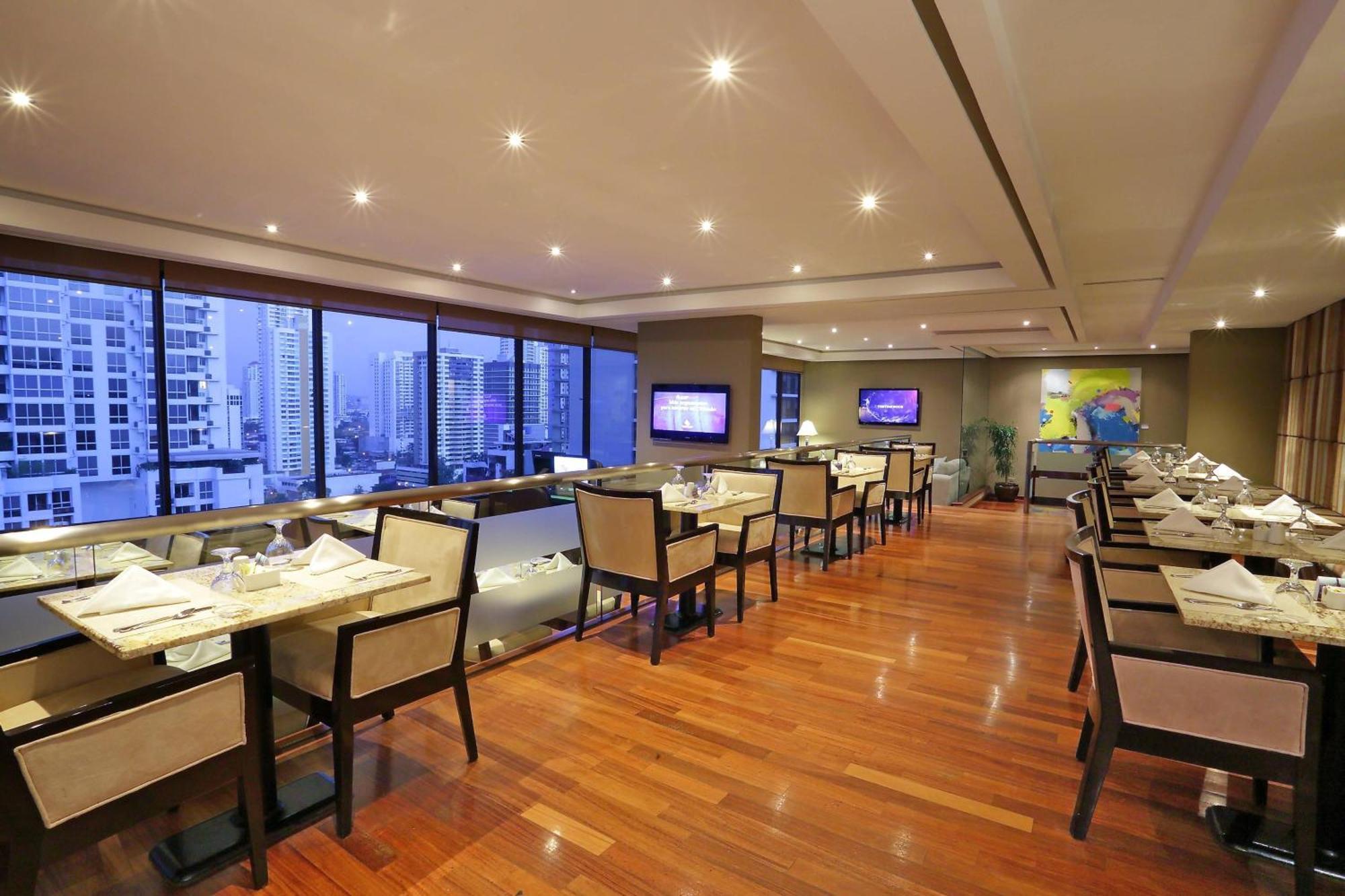 Sheraton Grand Hotel