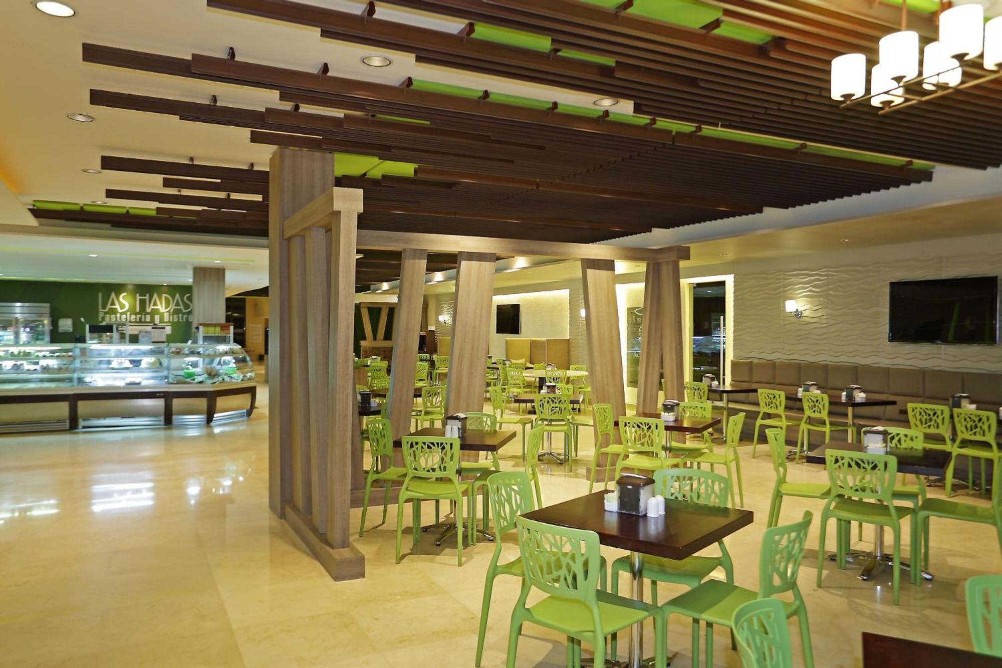 Sheraton Grand 5* Panama Stadt