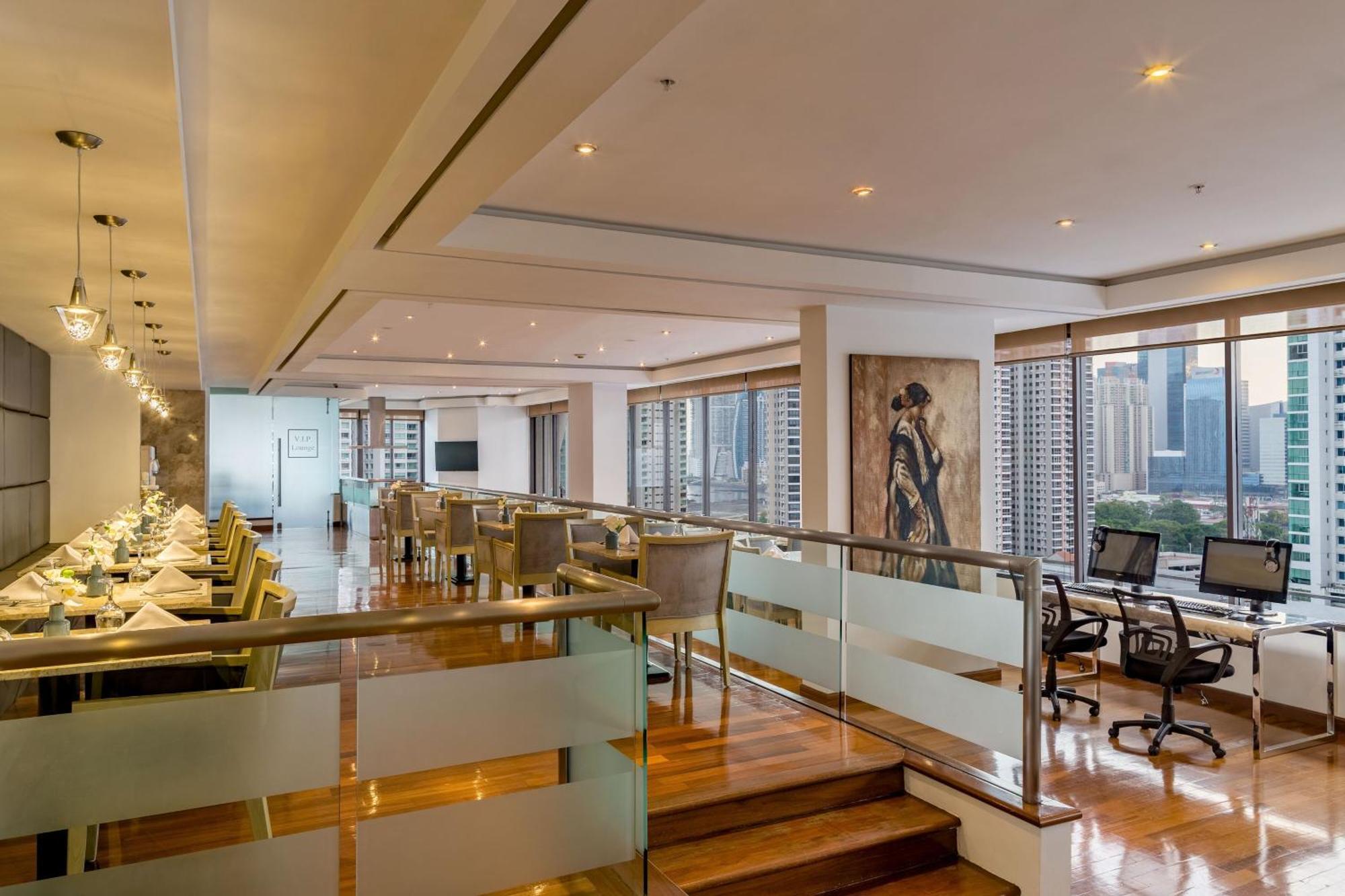 Sheraton Grand Hotel 5*