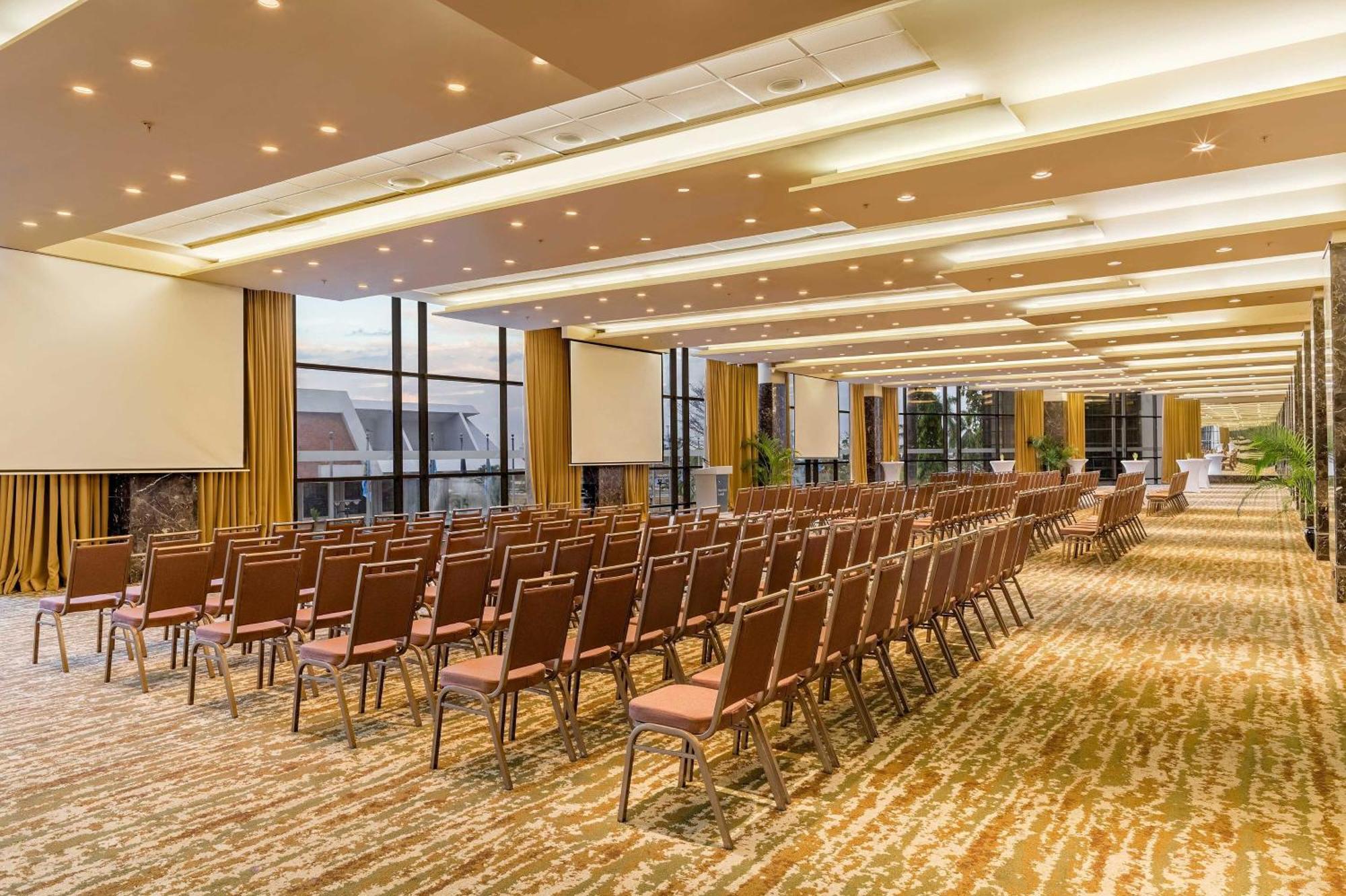 Sheraton Grand Hotel